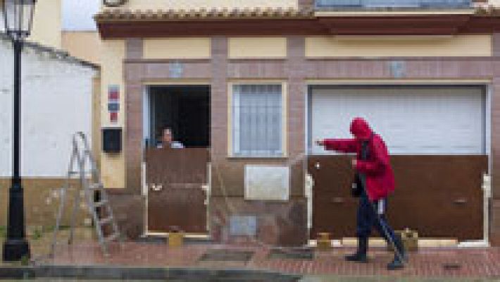 Málaga intenta recuperarse de las peores lluvias en 27 años