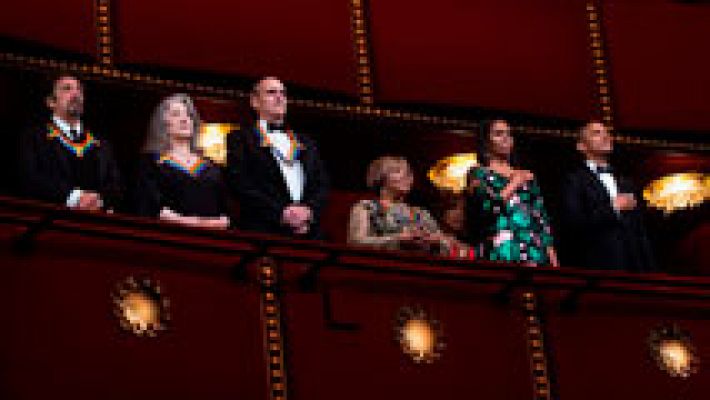 Obama entrega sus últimos Premios de las Artes en Washington