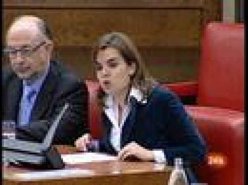  Zapatero finalmente no tendrá que comparecer en sesión extraordinaria para tratar el asunto del paro, tal y como en un principio habían planteado los grupos parlamentarios, sino que explicará las medidas del Gobierno en el pleno ordinario de febrero