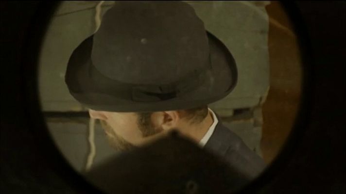 Víctor Ros - Víctor descubre una verdad que le pone en serio peligro