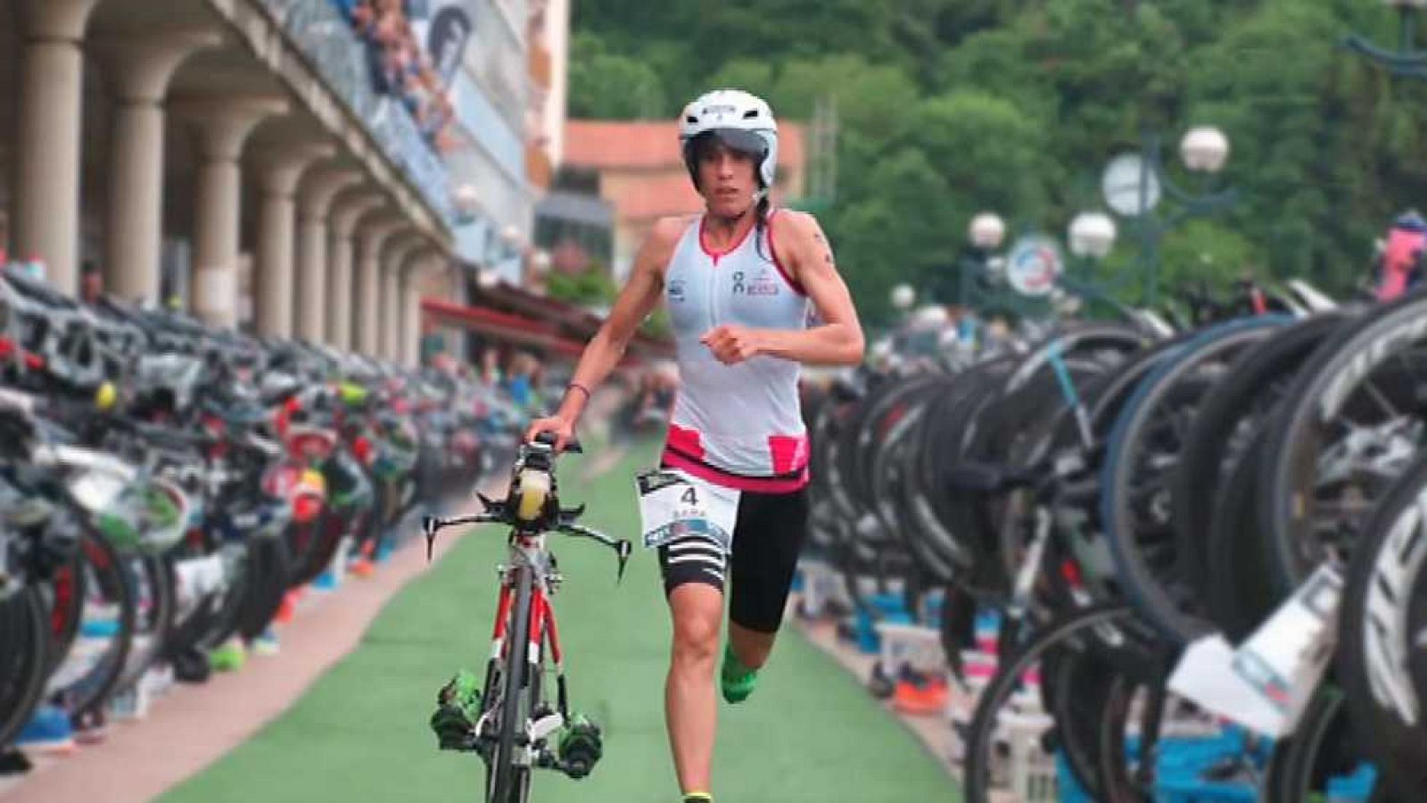 Mujer y deporte - Triatlón: Sara Loehr Muñoz - ver ahora