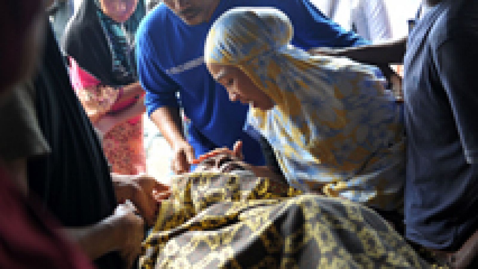 Telediario 1: Al menos 94 muertos en Indonesia tras un terremoto de magnitud 6,5 | RTVE Play