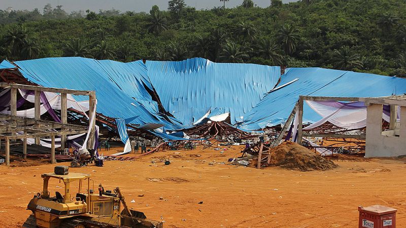Decenas de víctimas al derrumbarse el techo de una iglesia en Nigeria