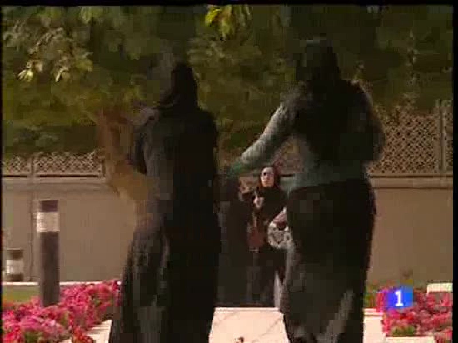 El líder religioso de Arabia Saudí bendice matrimonios de hombres con niñas | Ver