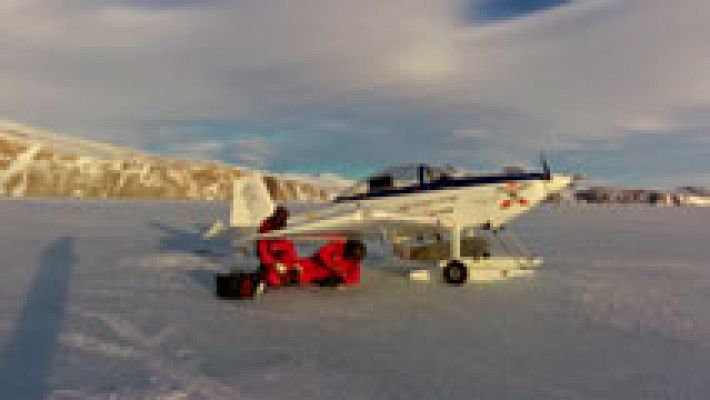 Un español da la vuelta al mundo a través de los polos en una avioneta