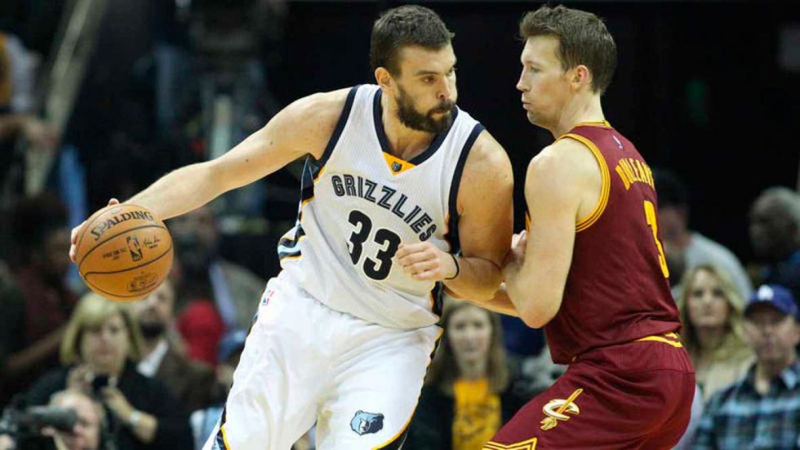 Pau y Marc Gasol vuelven a brillar con sendos dobles-dobles | Ver