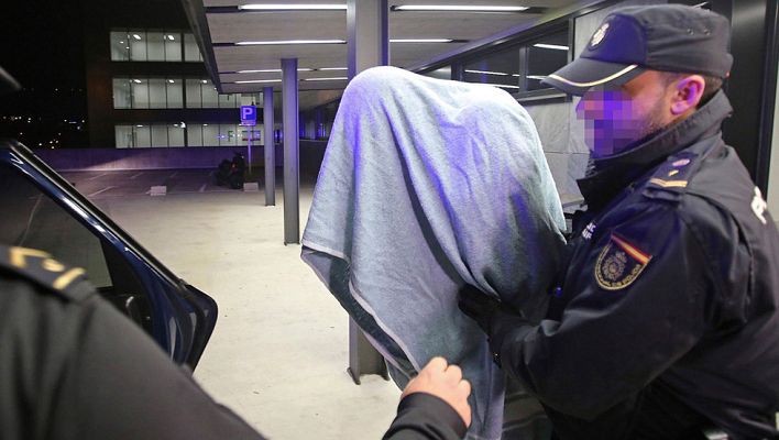 Telediario 1 - Detenido un compañero de trabajo de la joven asesinada en Vigo tras intentar suicidarse