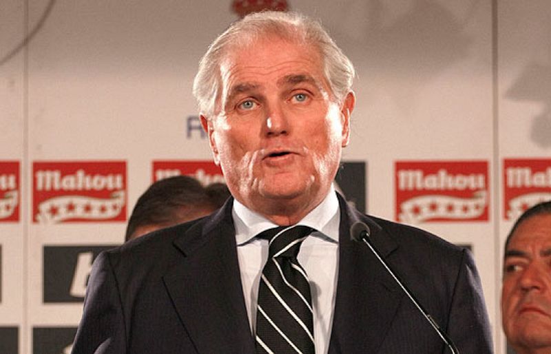 Calderón presenta su dimisión