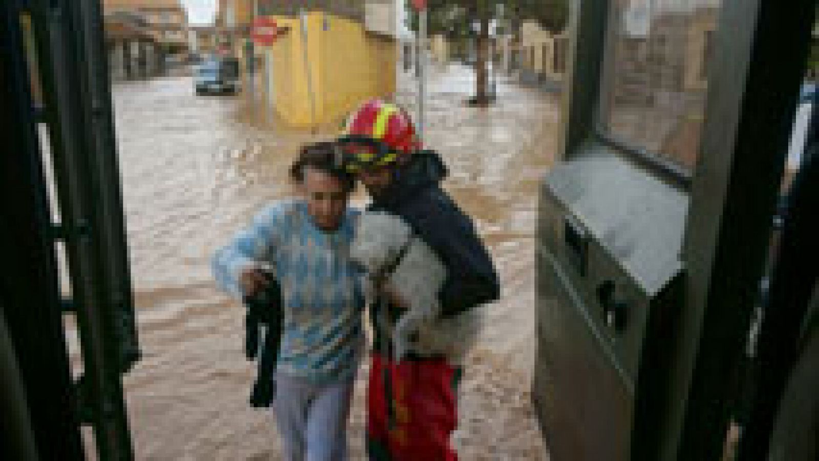 Telediario 1: El temporal de lluvia está haciendo estragos en Murcia, Alicante, Valencia y Baleares | RTVE Play