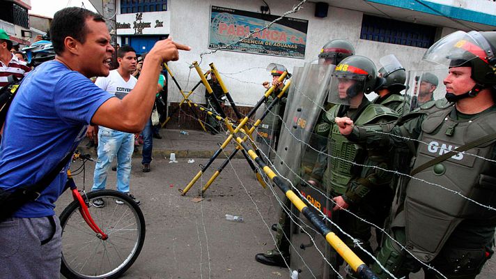 Telediario 1 - Venezuela vuelve a permitir el uso de los billetes de 100 bolívares tras las protestas del fin de semana