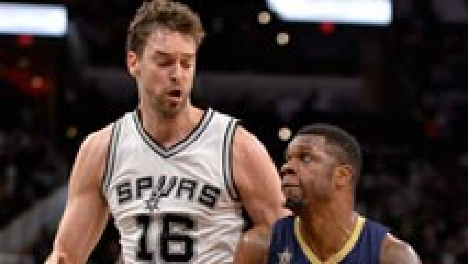 Gasol captura 14 rebotes en el homenaje a Duncan | Ver