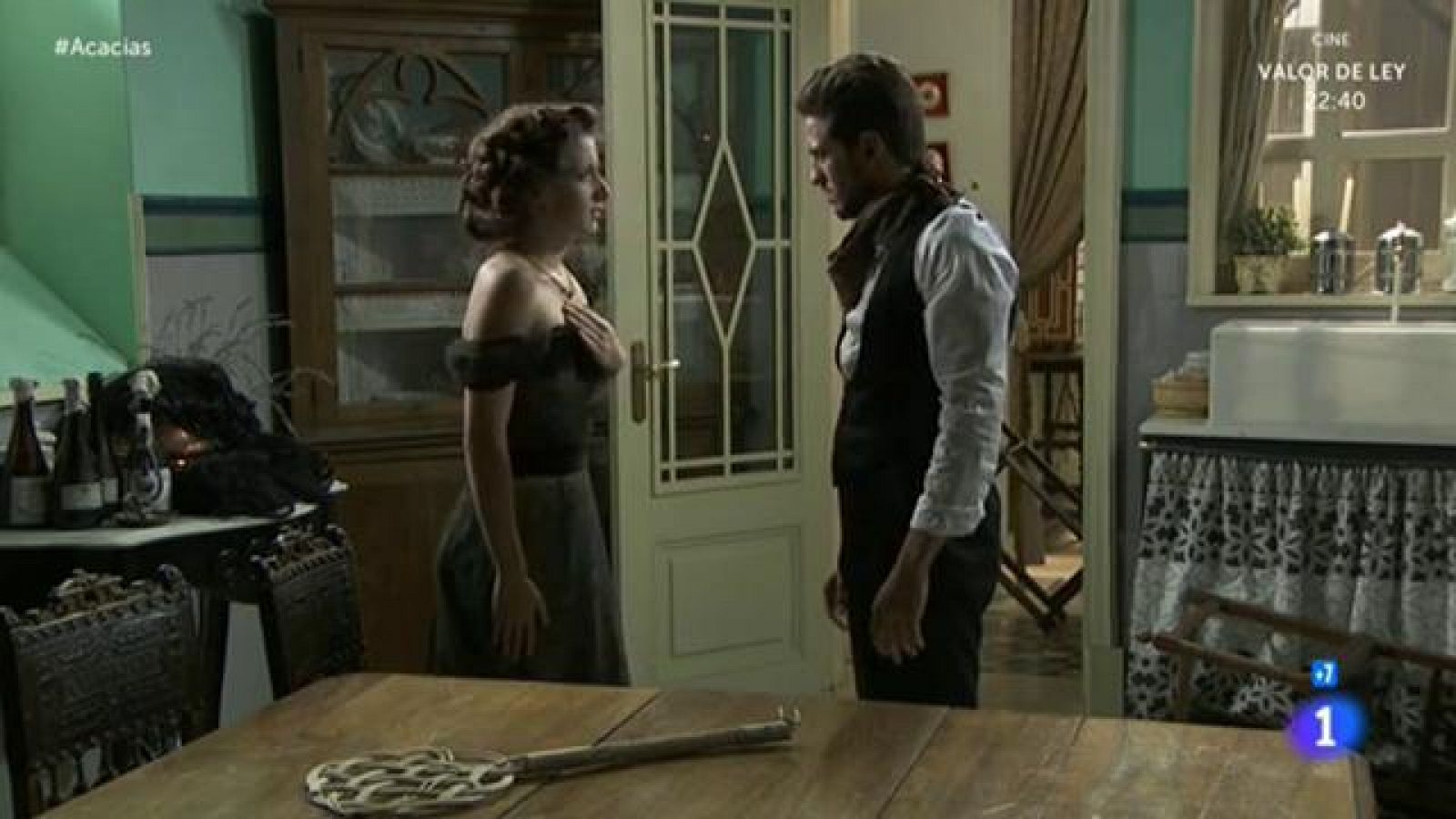 Acacias 38 - Cruz evita dañar a Celia durante el secuestro