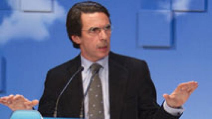 Telediario 1 - José María Aznar renuncia a la presidencia de honor del Partido Popular