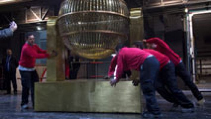 Telediario 1 - A menos de 24 horas de la Lotería de Navidad, la ilusión por ser agraciado con el Gordo se mantiene intacta