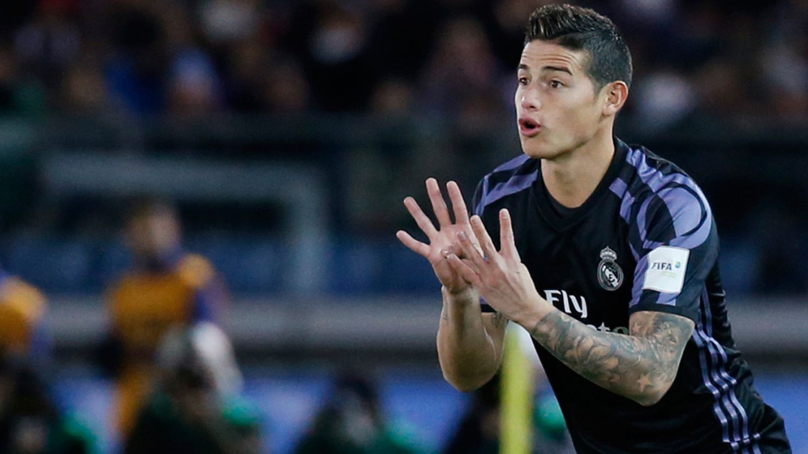 James guarda silencio sobre su futuro