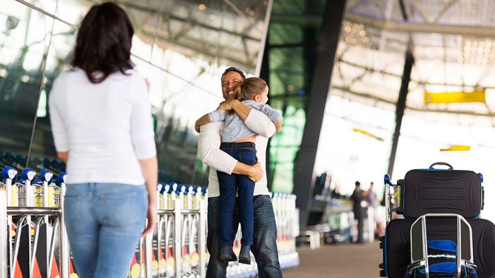 Telediario 1 - Abrazos por Navidad