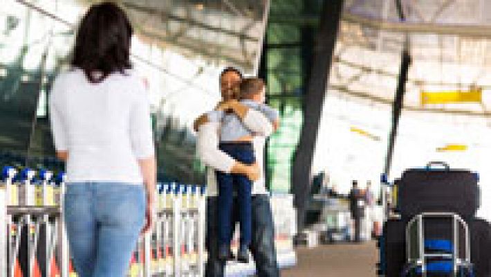 Telediario 1 - Abrazos por Navidad