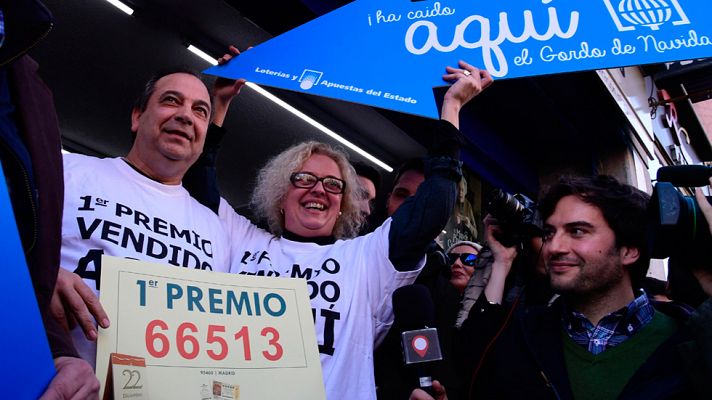 Los loteros de Madrid que han repartido el Gordo: "Se ha vendido a gente trabajadora, normal y corriente"