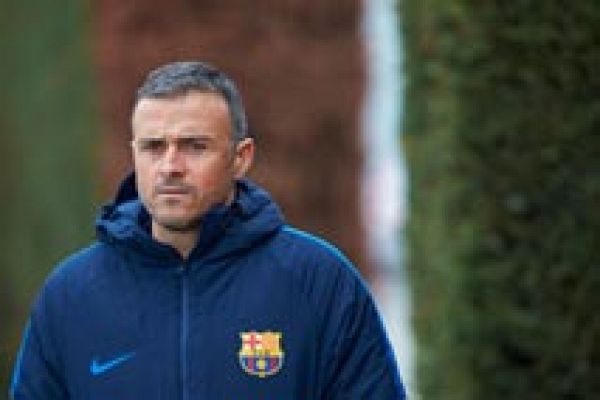Telediario 1 - Luis Enrique: "Es ridículo comparar a Messi con 'melones de oro'"