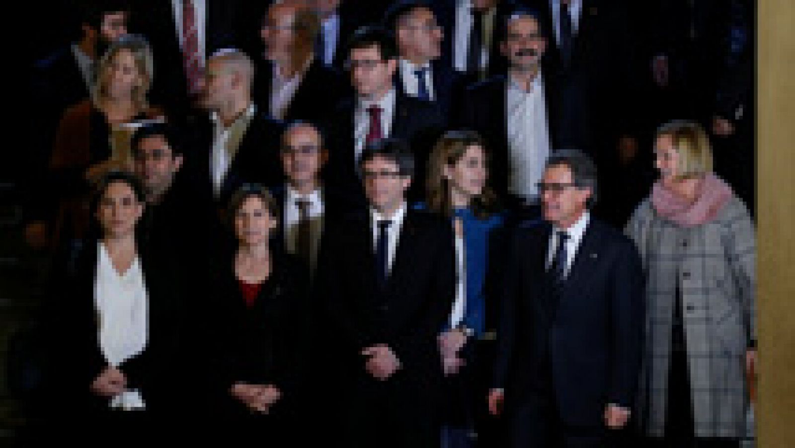 Telediario 1: Se constituye en el Parlament de Cataluña el Pacto Nacional por el Referéndum | RTVE Play