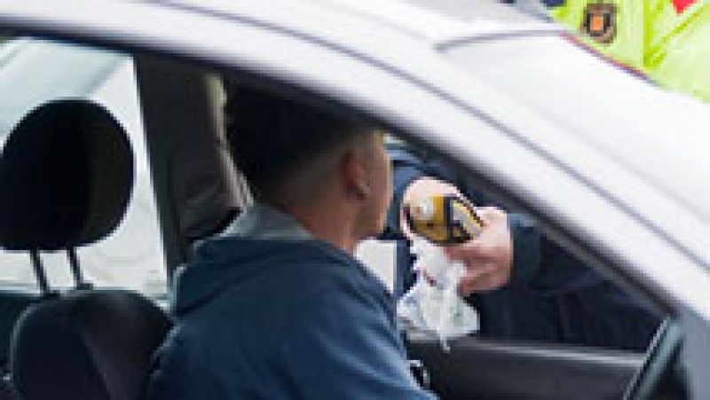 Controles de drogas y alcohol diarios en las carreteras