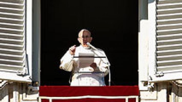 Telediario 1 - El papa Francisco denuncia la persecución de los cristianos en el mundo