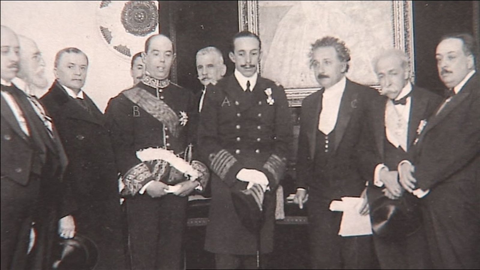 Lab24 - Reportaje - España descubre a Einstein