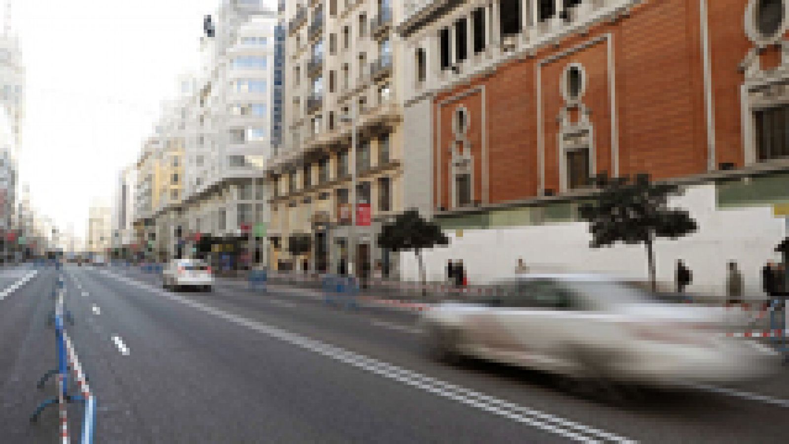 Telediario 1: Los coches con matrícula par no podrán circular este jueves por Madrid | RTVE Play