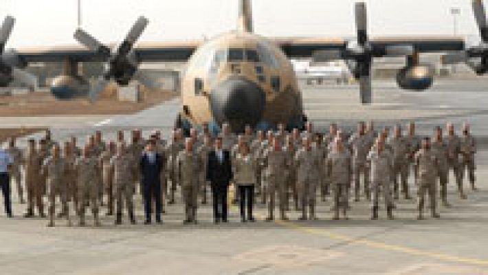 La ministra de Defensa visita a las tropas españolas desplegadas en Senegal y Mali