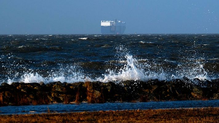 El tiempo - 11 provincias en alerta por niebla, oleaje y viento