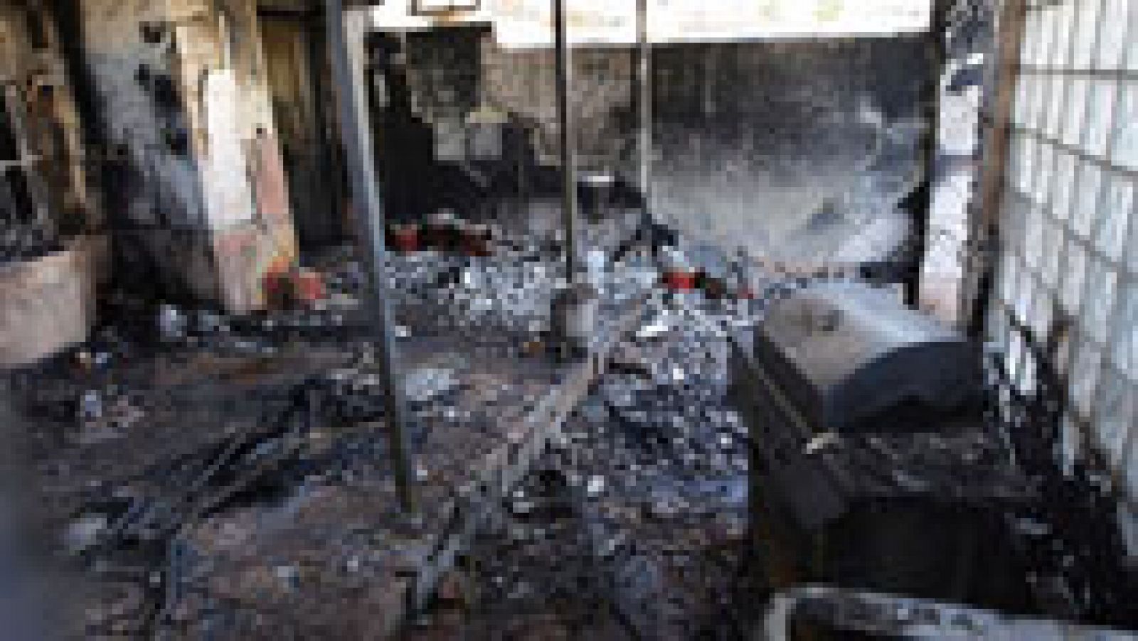 Telediario 1: Un matrimonio y su nuera de 26 años mueren al arder su vivienda en Jerez de la Frontera | RTVE Play