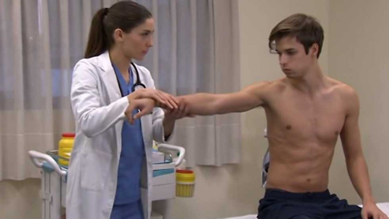 Centro Médico - 29/12/16 (2) - ver ahora