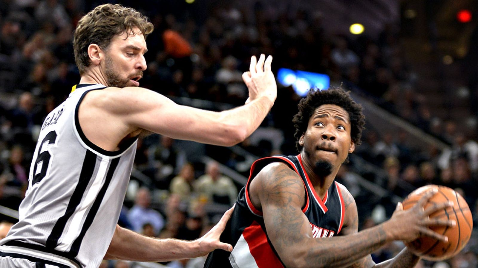 El pívot Pau Gasol (San Antonio Spurs) y el base Ricky Rubio (Minnesota Timberwolves) fueron los jugadores españoles que sumaron triunfos en la jornada de este viernes en la NBA, aunque ninguno de ellos realizó una gran actuación individual.