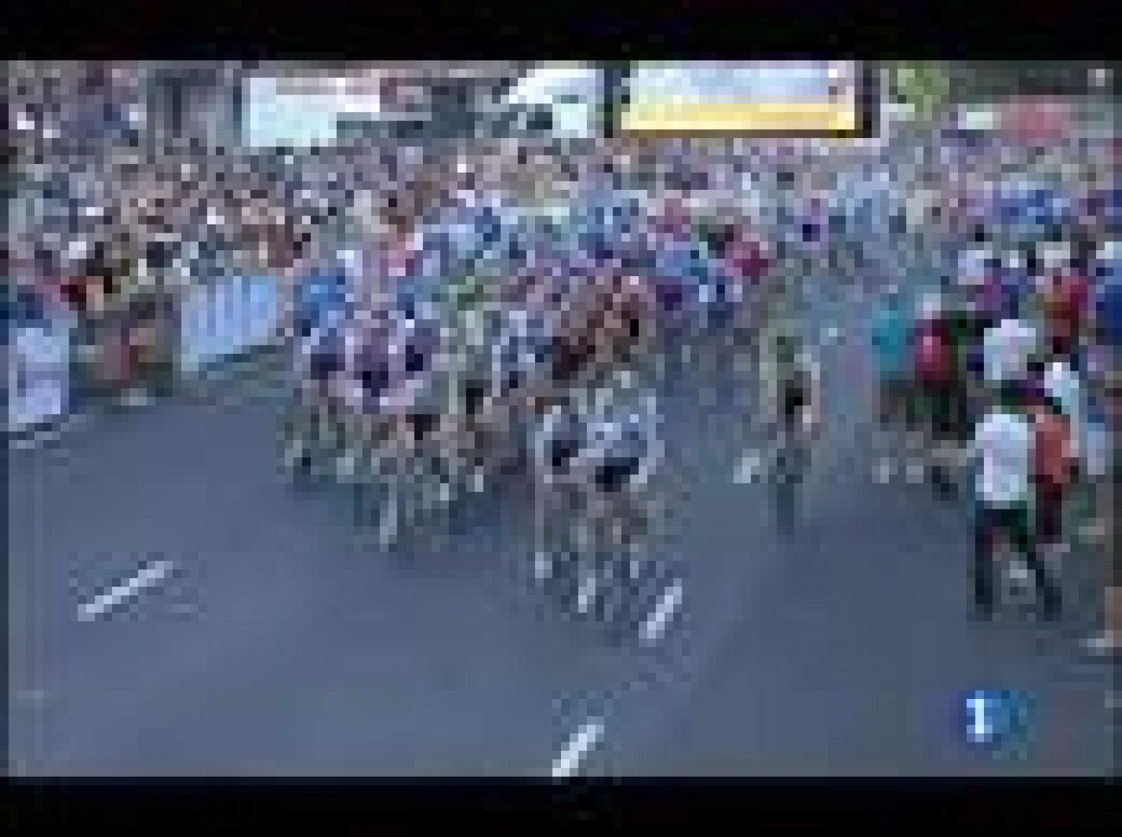 El ciclista estadounidense, Lance Armstrong ha regresado a la competición en una carrera de una sola jornada, la Cancer Council Classic, previa a la Vuelta Down Under, en seis etapas, que arranca el martes, en Adelaide (Australia). 
