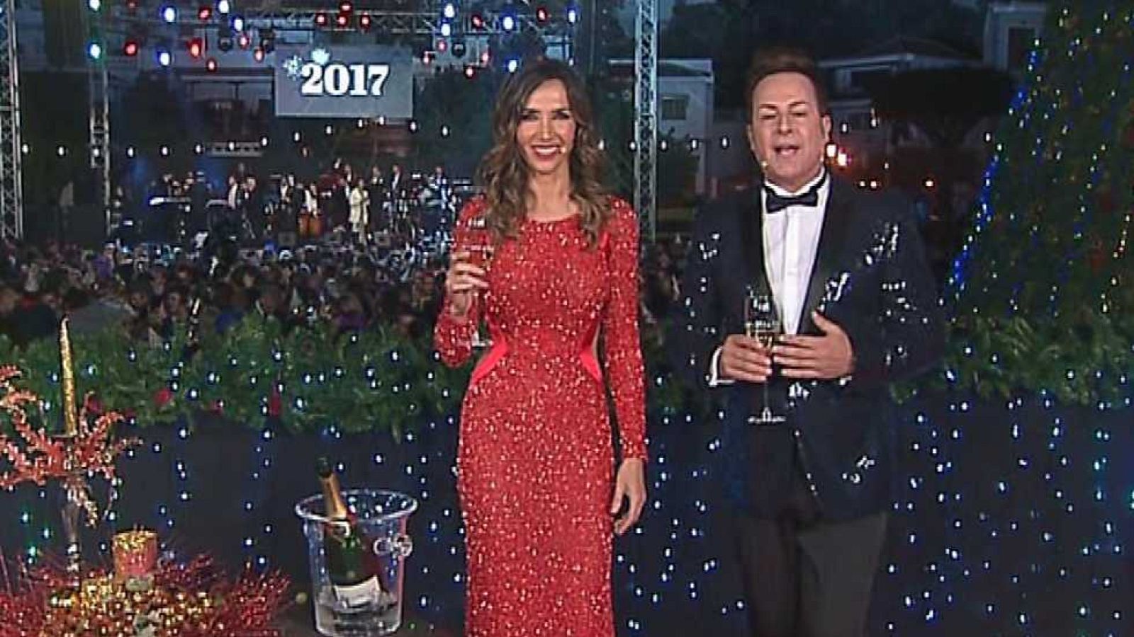 Campanadas 2017 Canarias - Campanadas de Fin de Año | Ver