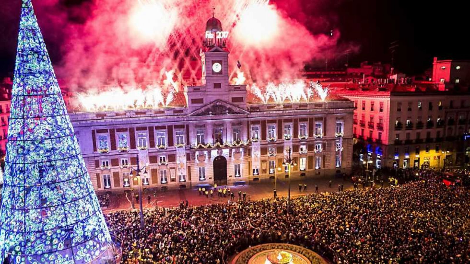 Resultado de imagen de madrid nochevieja puerta del sol