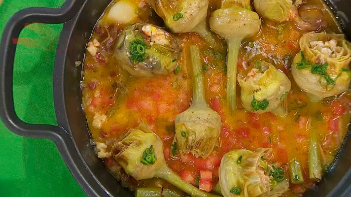 RTVE Cocina - Receta alcachofas rellenas de langostinos y jamón