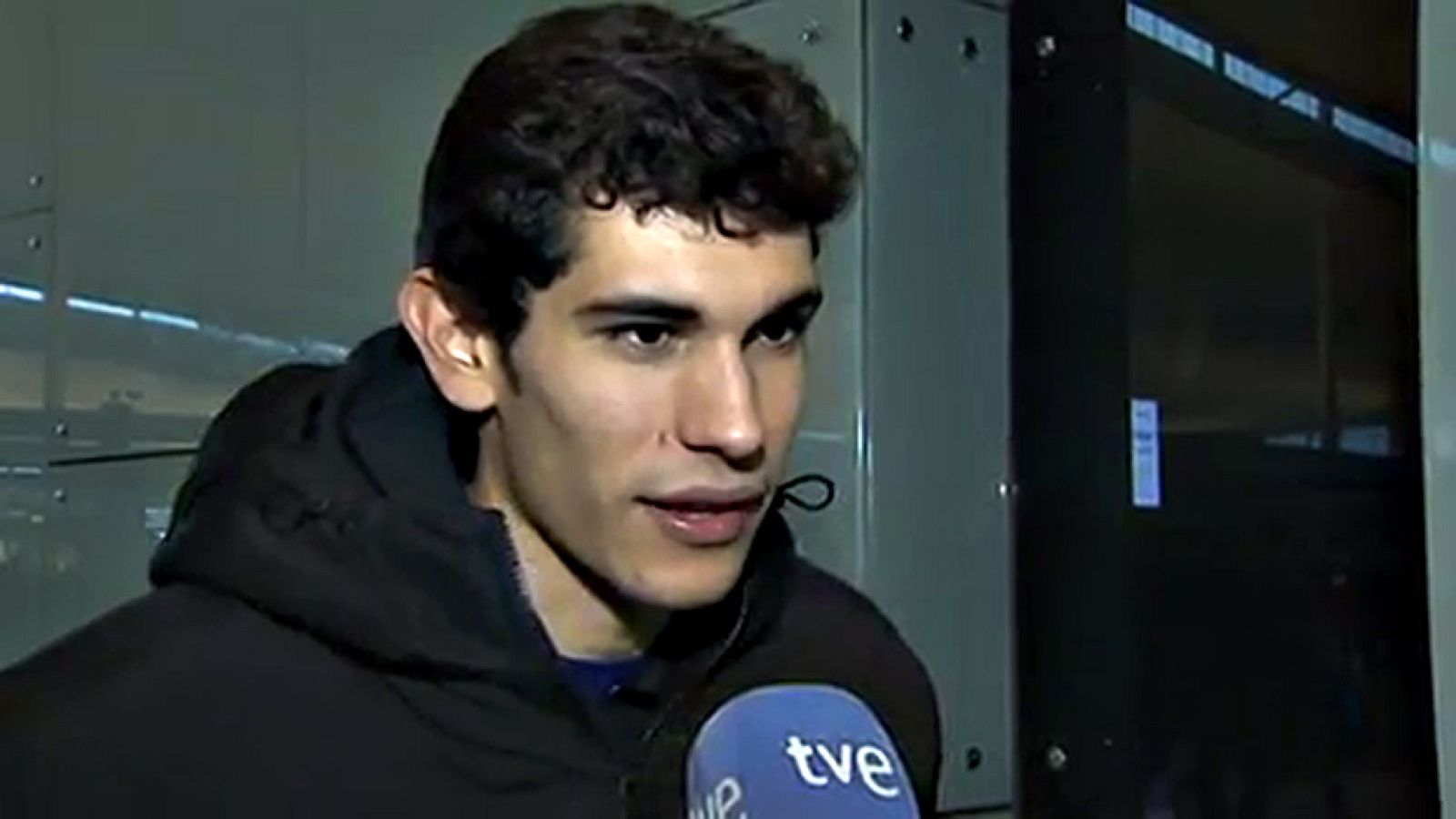 Muy satisfechos están en el Real Madrid con el rendimiento de Jesús Vallejo, cedido en el Eintracht alemán. Antes de regresar a la Bundesliga agradeció el interés del técnico blanoc.