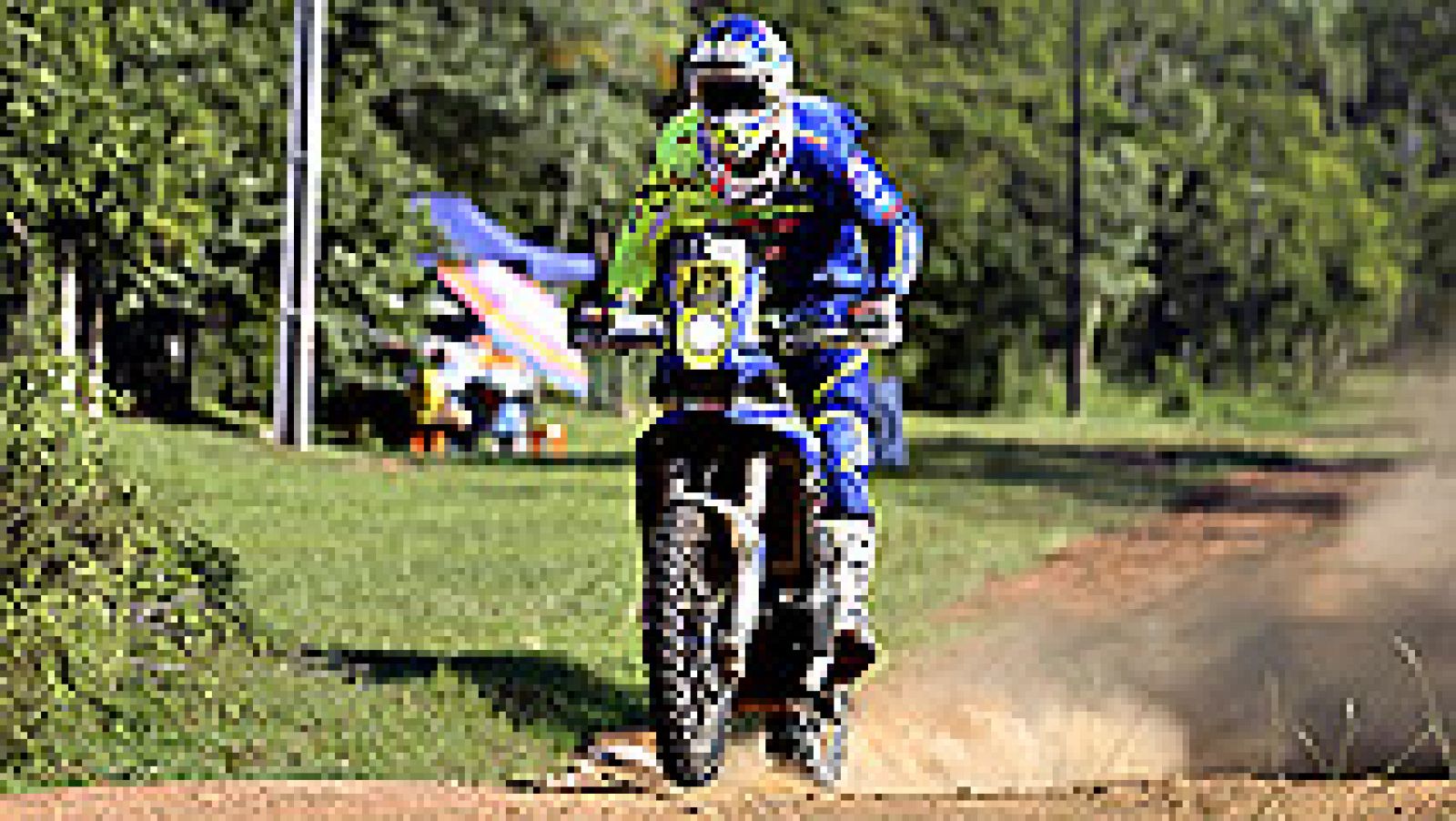 El catarí Nasser Al-Attiyah (Toyota) ganó este lunes en la categoría autos la primera etapa del Dakar y el francés Xavier De Soultrait (Yamaha) lo hizo en motos. Sin embargo, los españoles Juan Pedrero (Sherko), Xavier Pons (Ford), Nani Roma y Carlos