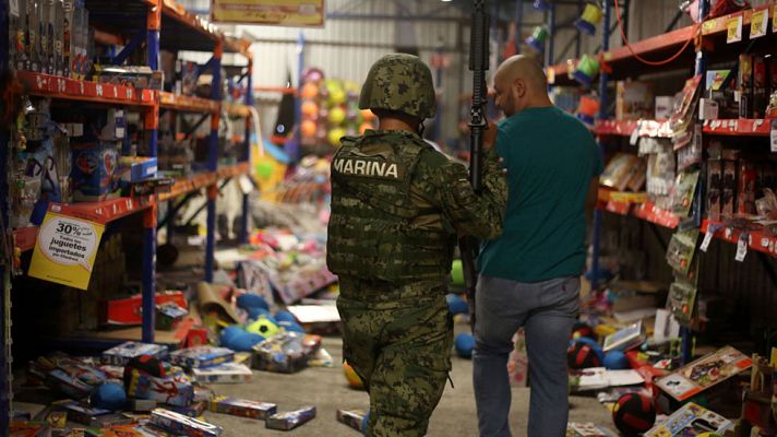 Telediario 1 - Saqueos en México por la subida de los combustibles