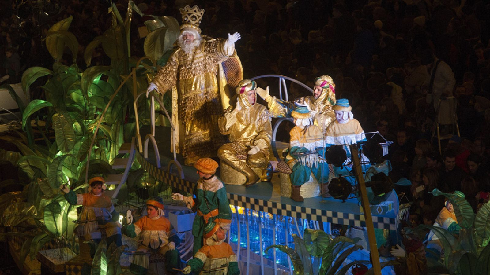Los Reyes Magos llegan a Barcelona por mar