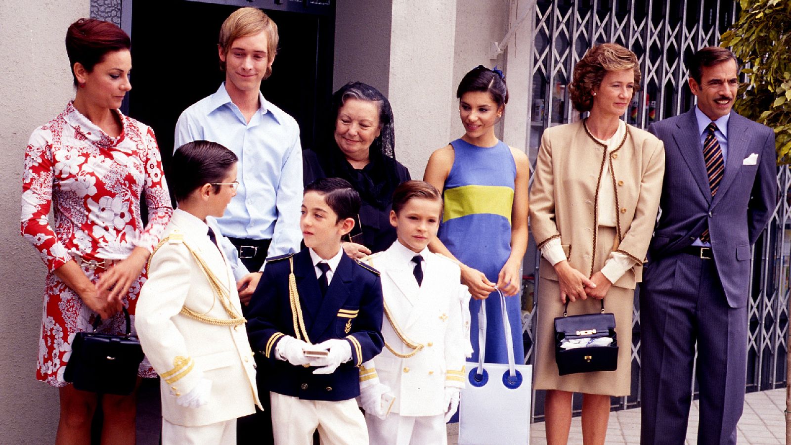 Cuéntame cómo pasó - T1 - Episodio 2: Un cielo lleno de futbolines - Ver ahora