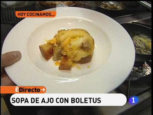 Sopa de ajo con boletus