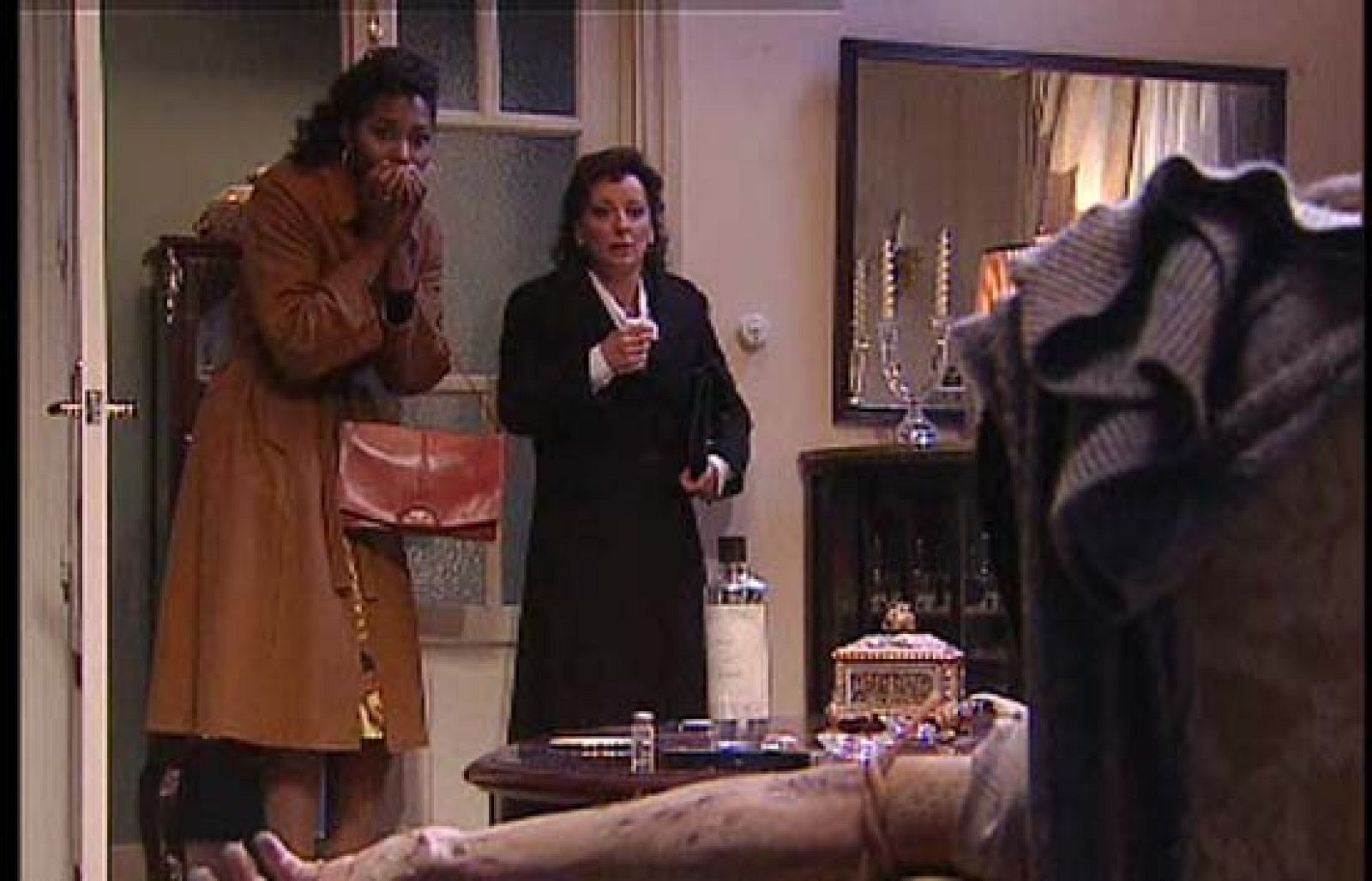 Amar - Descubren a Juanito - Amar en tiempos revueltos | Ver