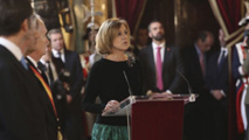 María Dolores de Cospedal ejerce por primera vez como ministra de Defensa en la Pascua Militar