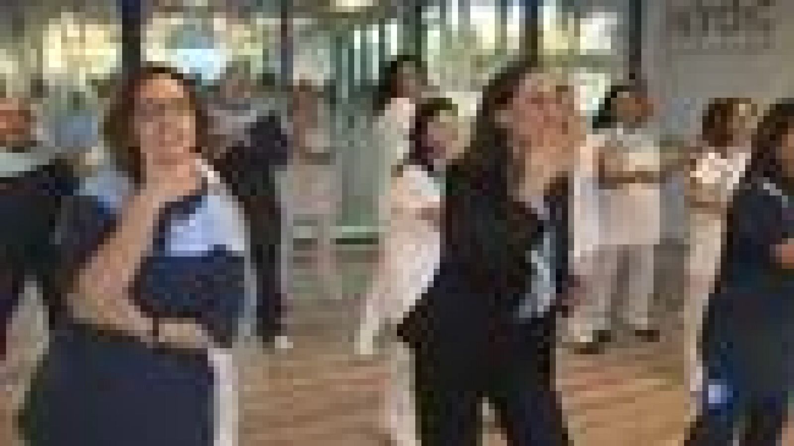 Escriure, compondre i cantar canços a la feina, el nou mètode per millorar les relacions entre companys