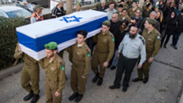 Telediario 1 - La policía israelí investiga el ataque con un camión en Jerusalén y castiga a la familia del detenido