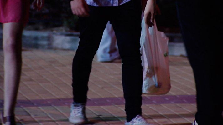 Telediario 1 - A nueve de cada 10 padres les preocupa que sus hijos consuman alcohol