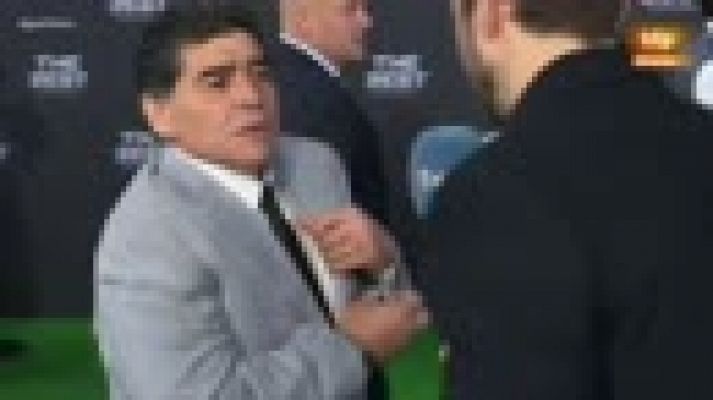  - Maradona: "Leo (Messi) debería haber peleado acá"