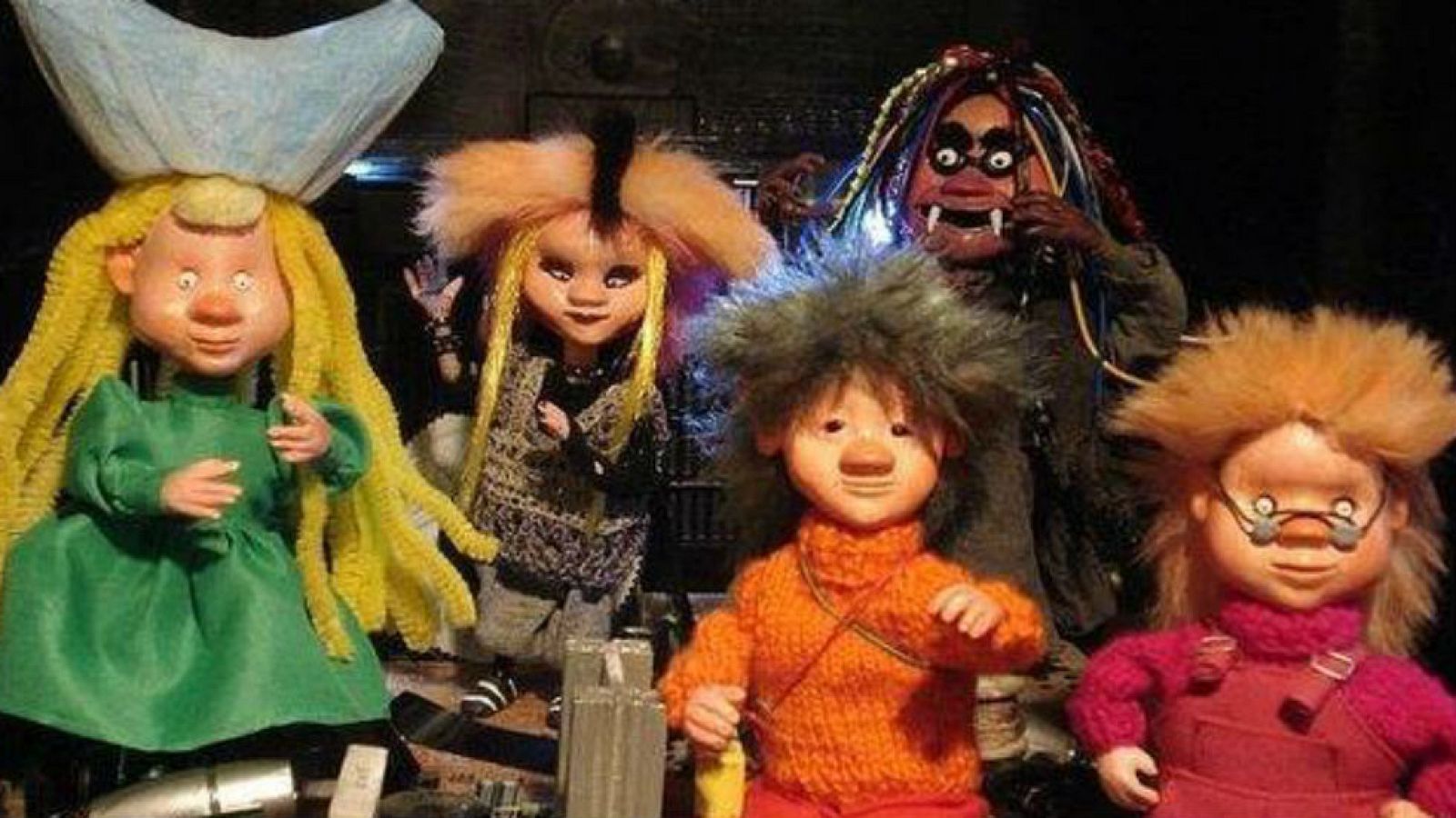 La bola de cristal - Los electroduendes cantan 'Brujas de ayer'